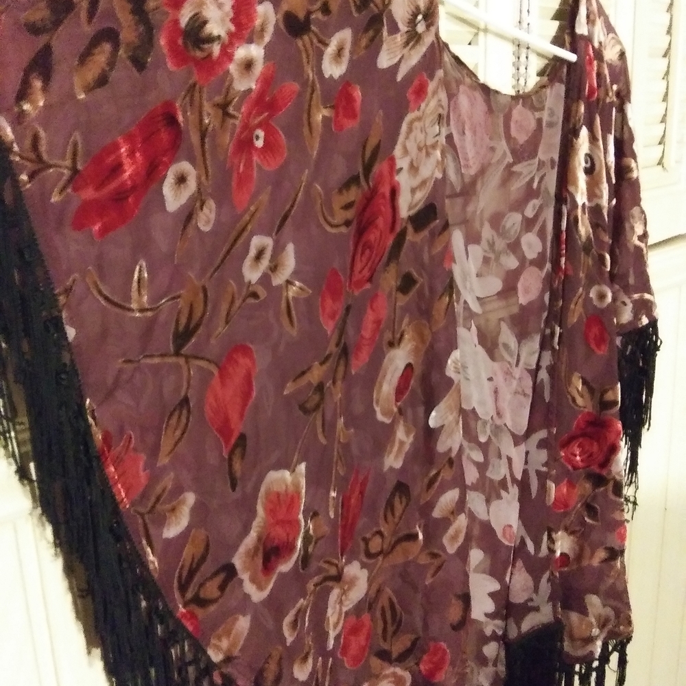 LA Hearts Velvet Rose Floral Kimono - Like New